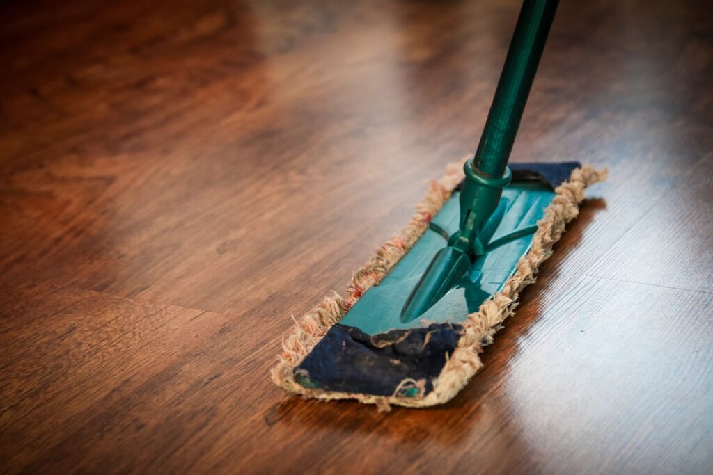 Cleaning wooden floor
